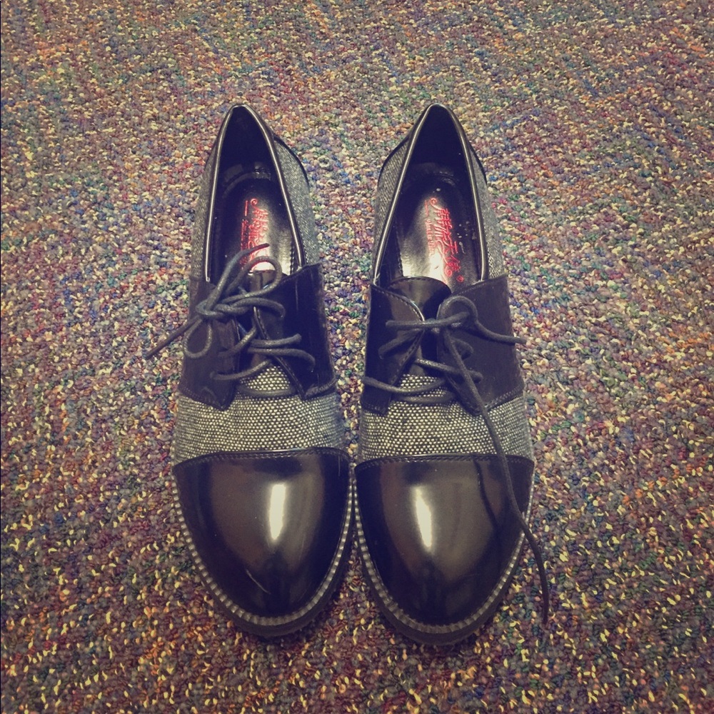 Oxford shoes