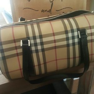 Burberry roll purse