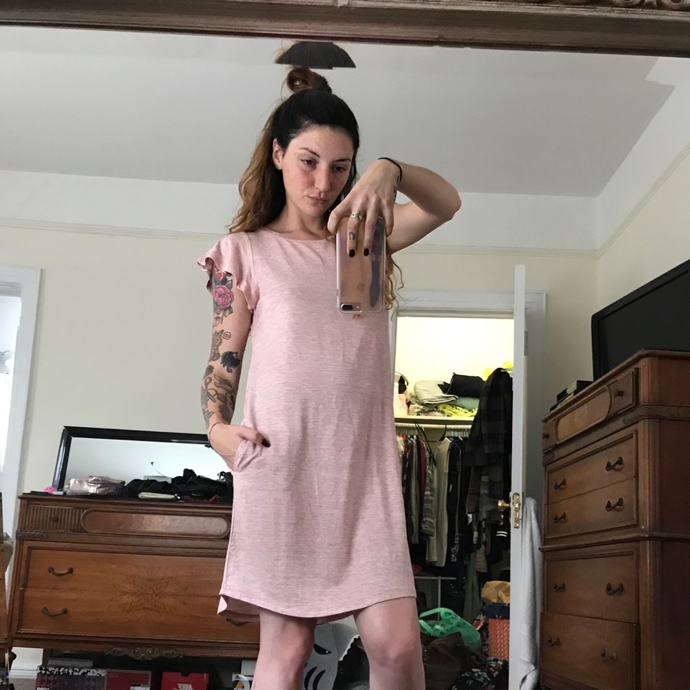25% OFF BUNDLES Lila rose dress with pockets! 😭