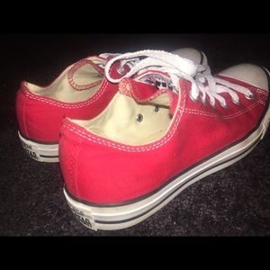 Red Low Converse