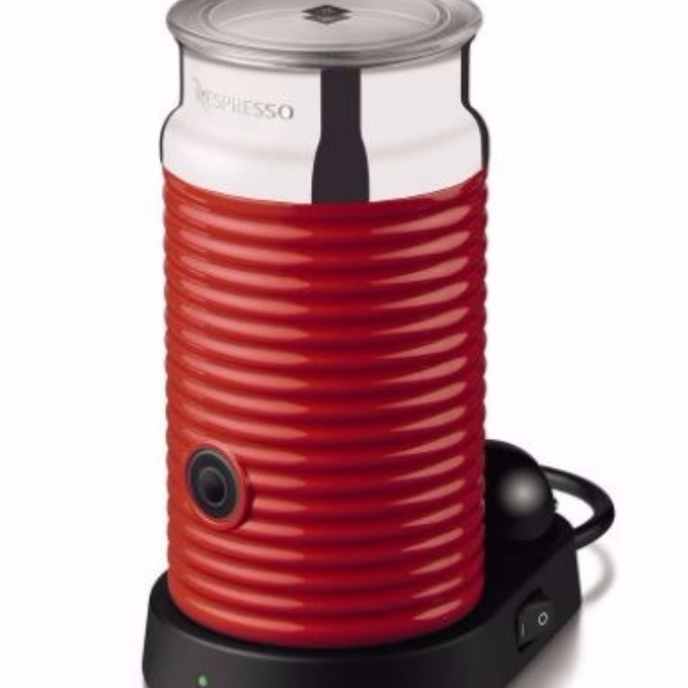 Nespresso Aeroccino 3 Milk Frother (Red)