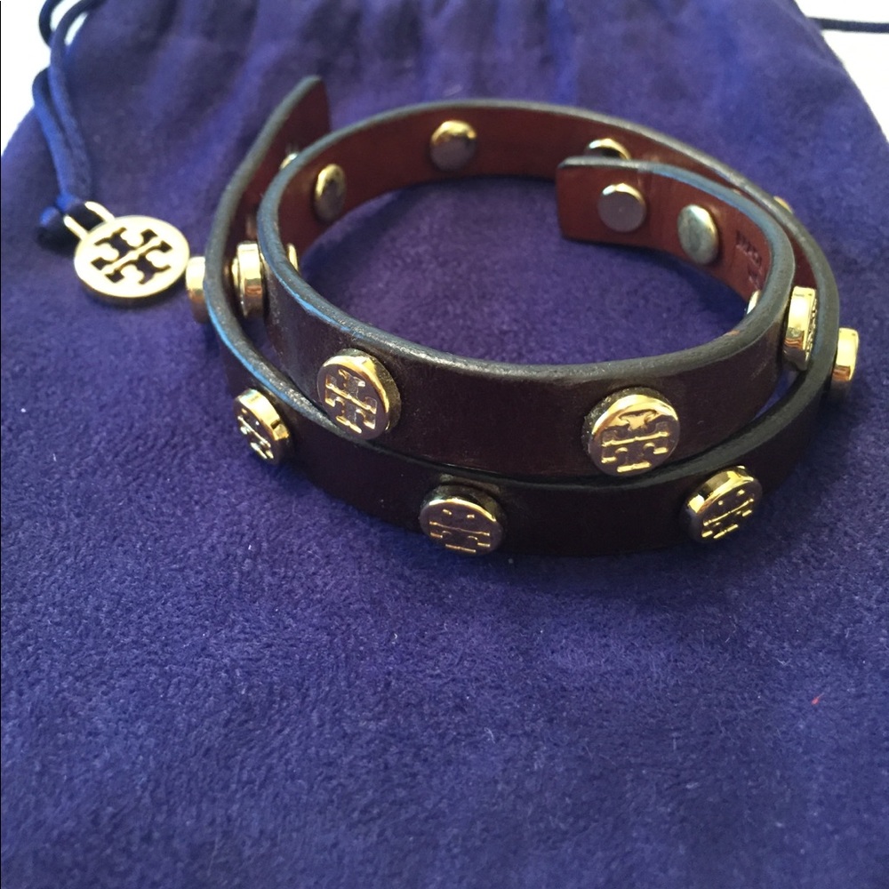 Tory Burch Double-Wrap Leather Logo bracelet