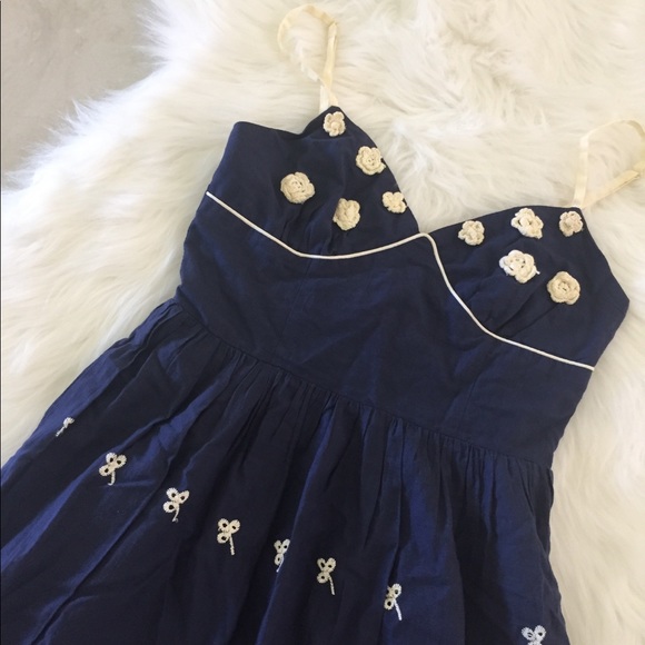 Navy Dress w/ Embroidered Flowers, size small - Picture 3 of 8