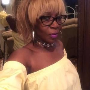 Meet your Posher, Joyce