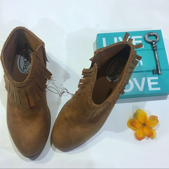 Stevies Shoes - Stevie's brown suede booties