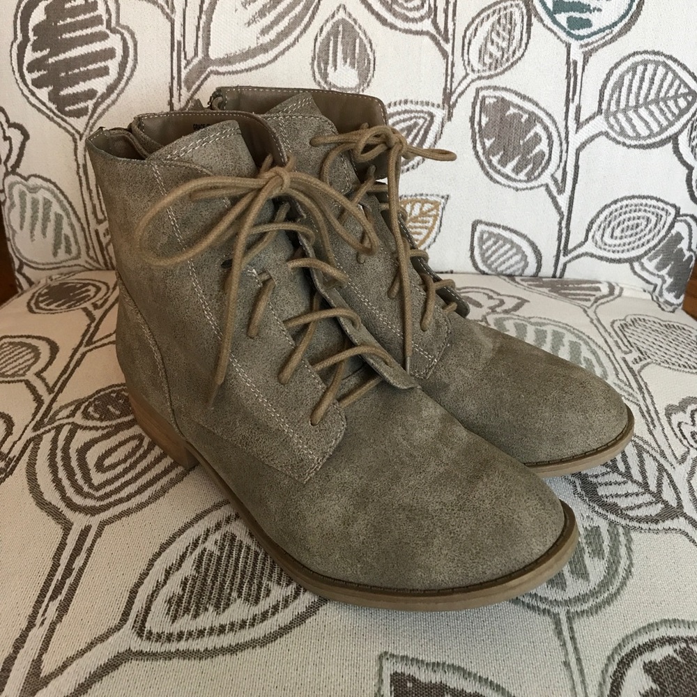Crown Vintage Combat Boots