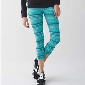 🍋🍋brand new LULULEMON crop leggings🍋🍋