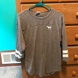 Gray 3/4 sleeve shirt