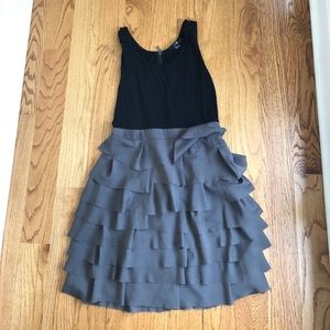 Short dress with ruffles at the bottom