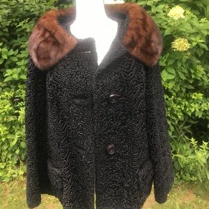Vintage 1950's Curly Lamb/ Mink Jacket. Size M