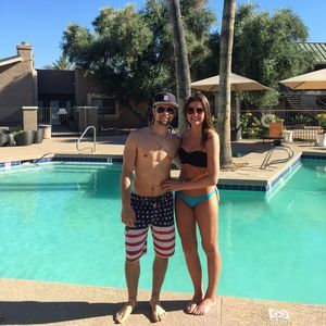 Meet your Posher, Crit