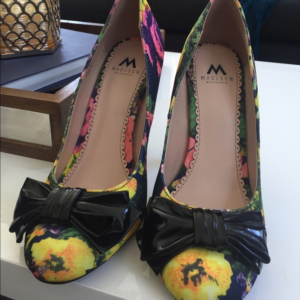 Shoedazzle Madison pumps