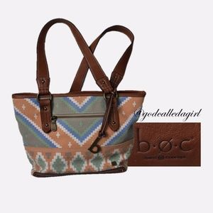 ⚡️Best in Bags Sale⚡️ EUC B.O.C Aztec print purse