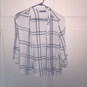 Plaid black and white soft buttoned up shirt