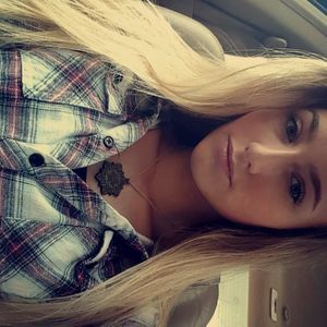 Meet your Posher, Bobbi