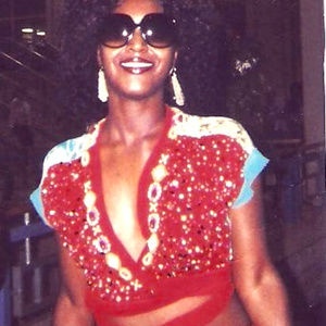 Meet your Posher, Nitzia