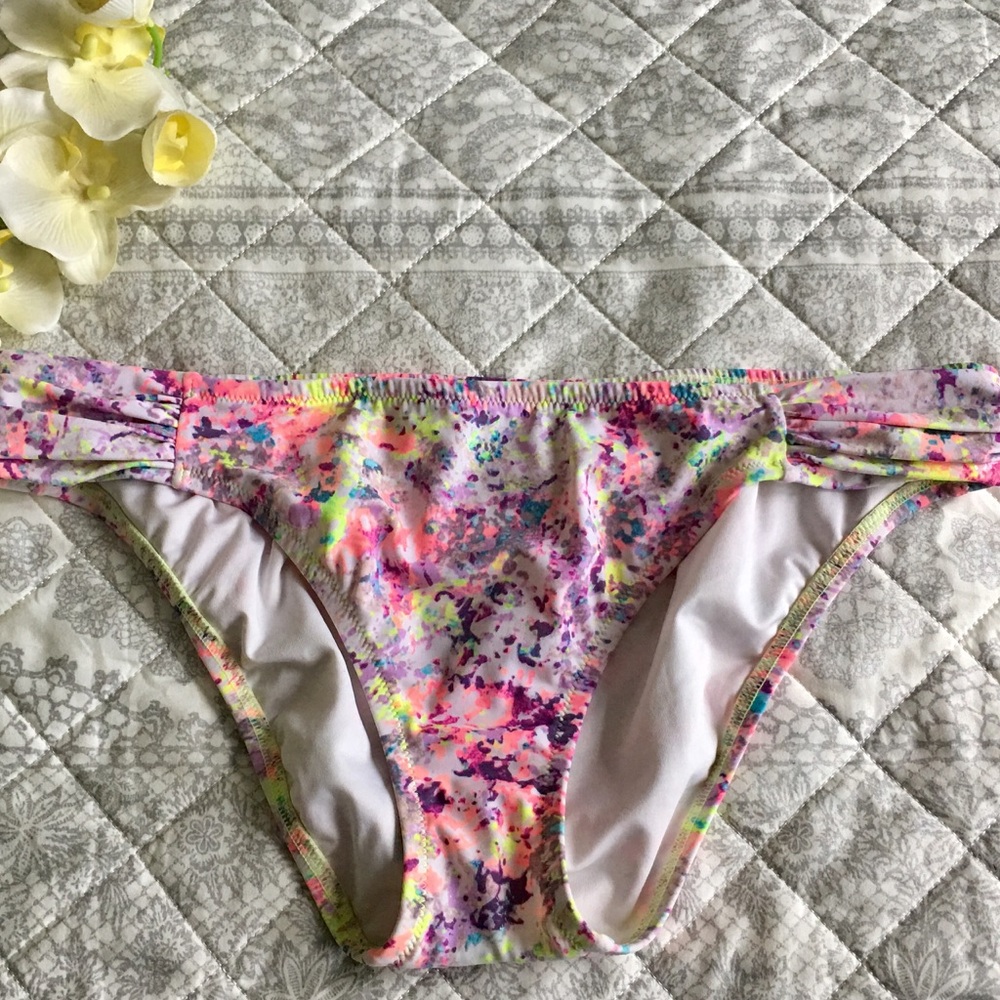 VS Bikini bottom