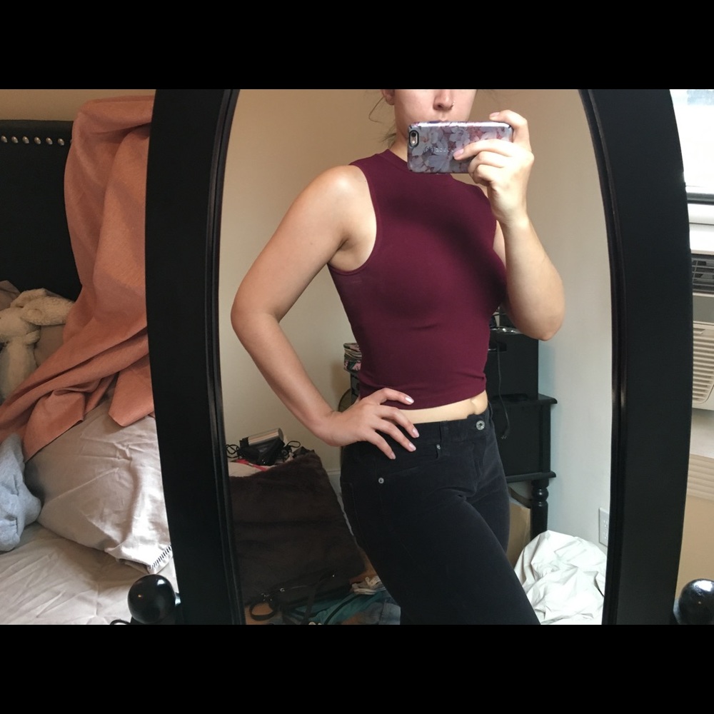 Maroon crop top!