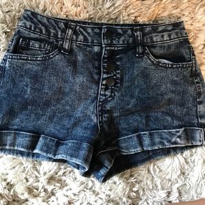 acid washed high waisted forever 21 shorts!
