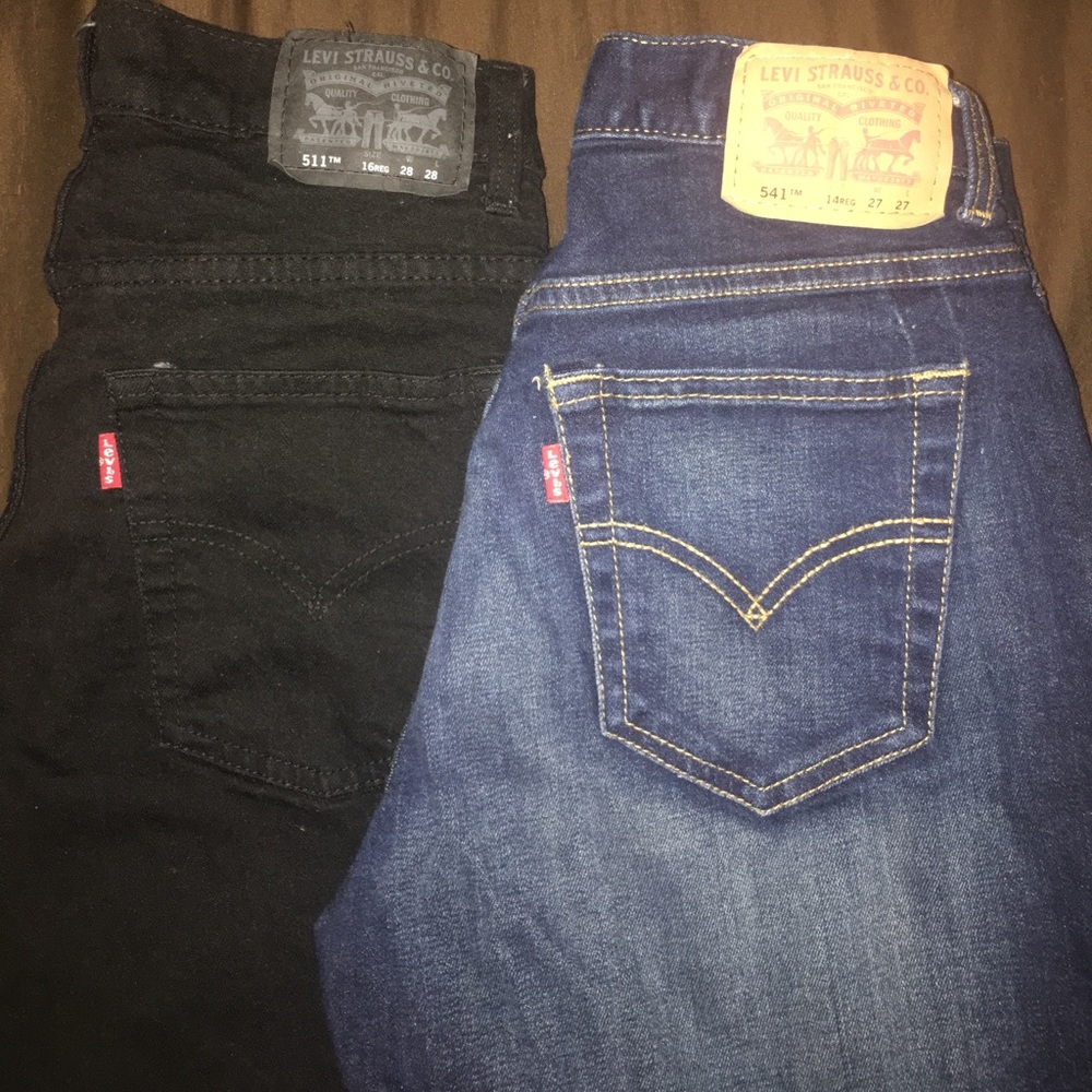 Boy's Levi Jeans👖2 pair