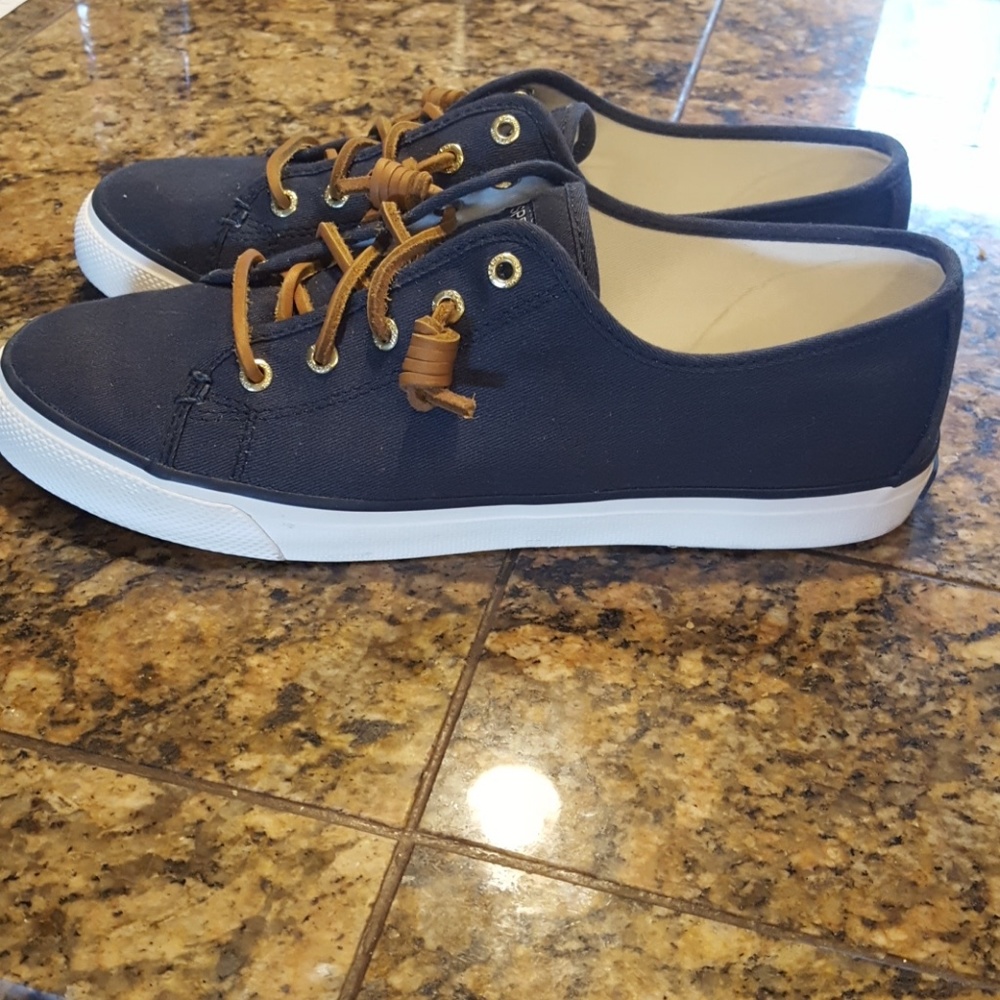 Navy sperry/SOLD