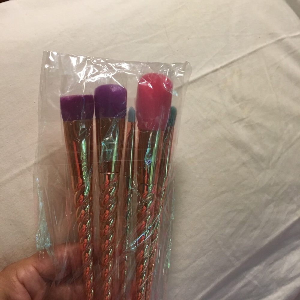 Tarte Magic Wand brush set - Picture 2 of 3