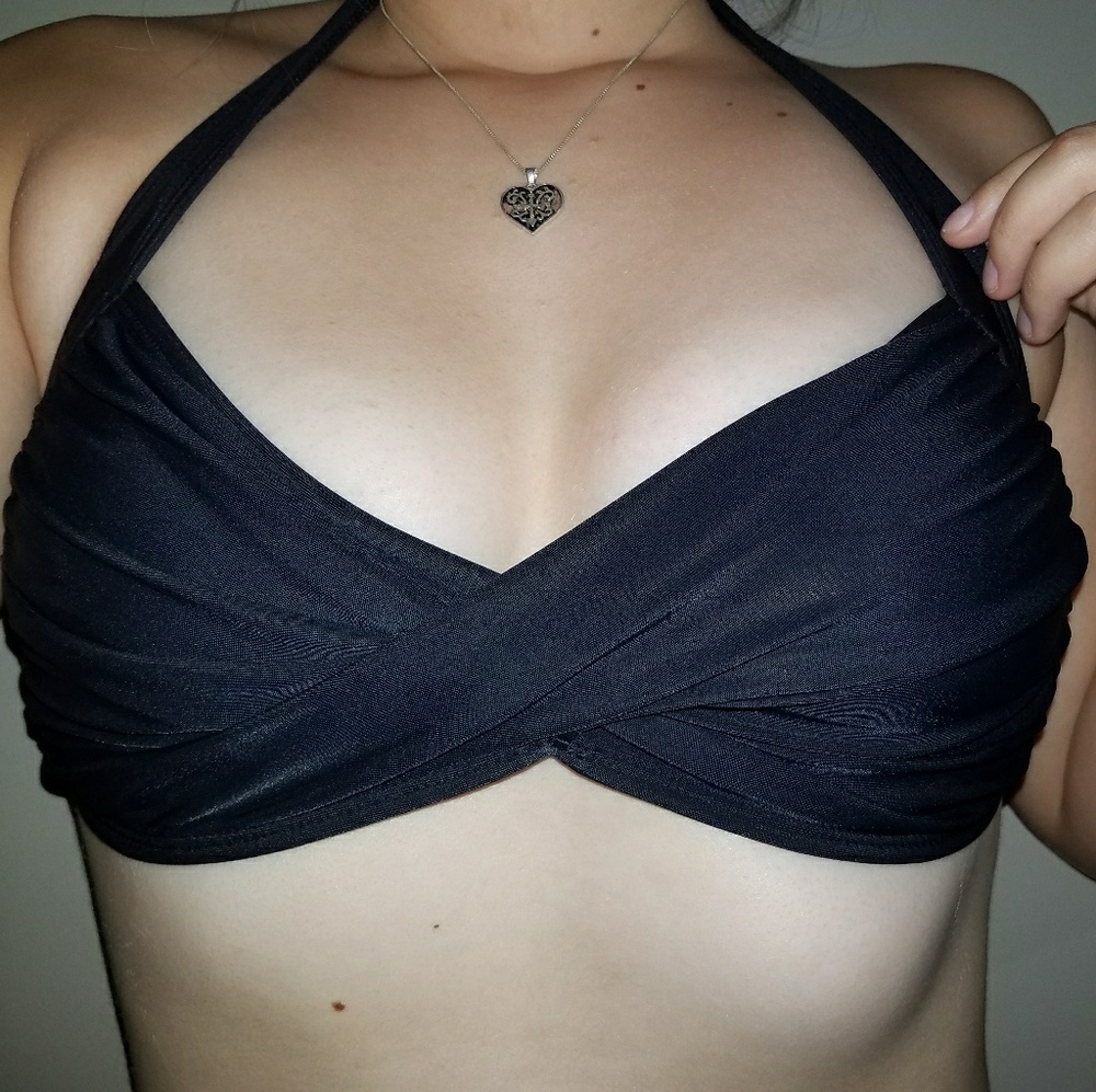 Black bikini top