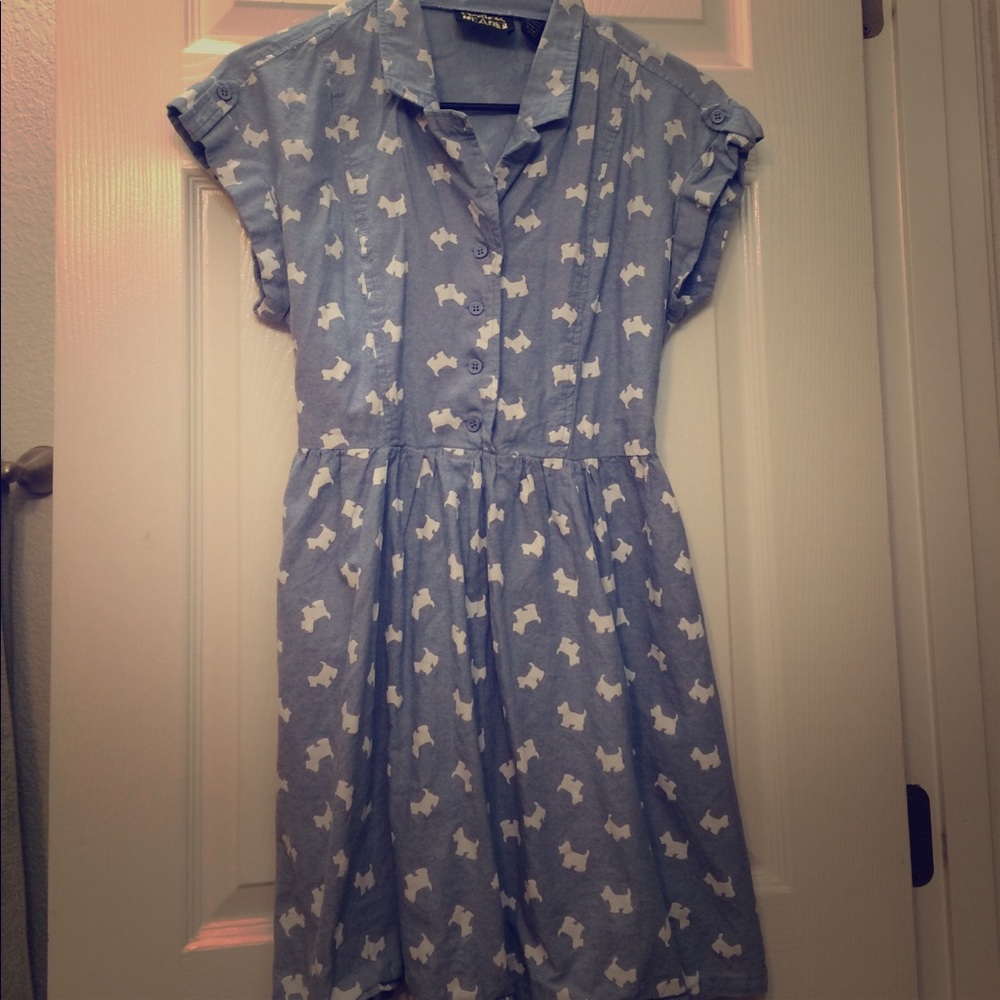 Cute little dress!