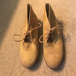 Women's shoes, never worn!