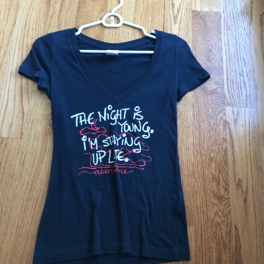 Abercrombie shirt w vneck