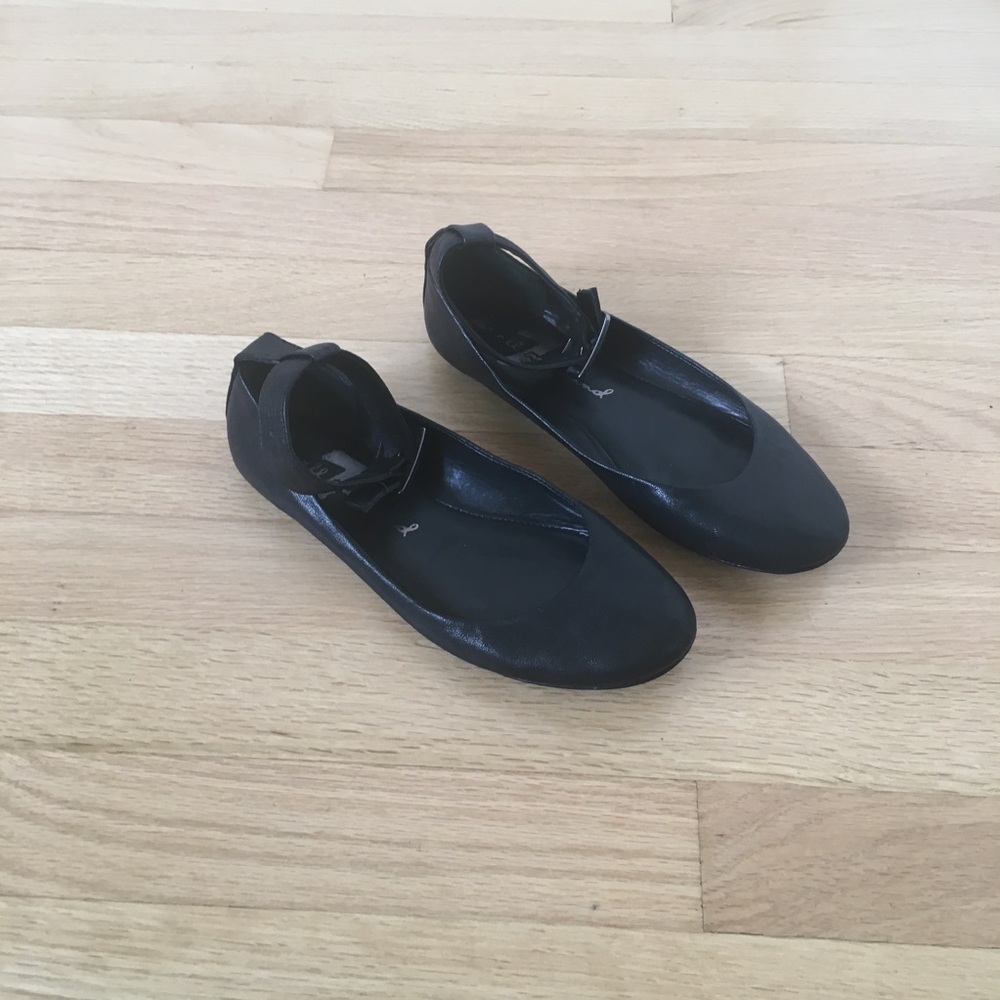 Seven for All Mankind black ballet flats