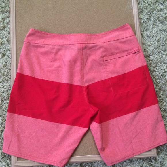 Volcom boardshorts size 36 - Picture 3 of 3