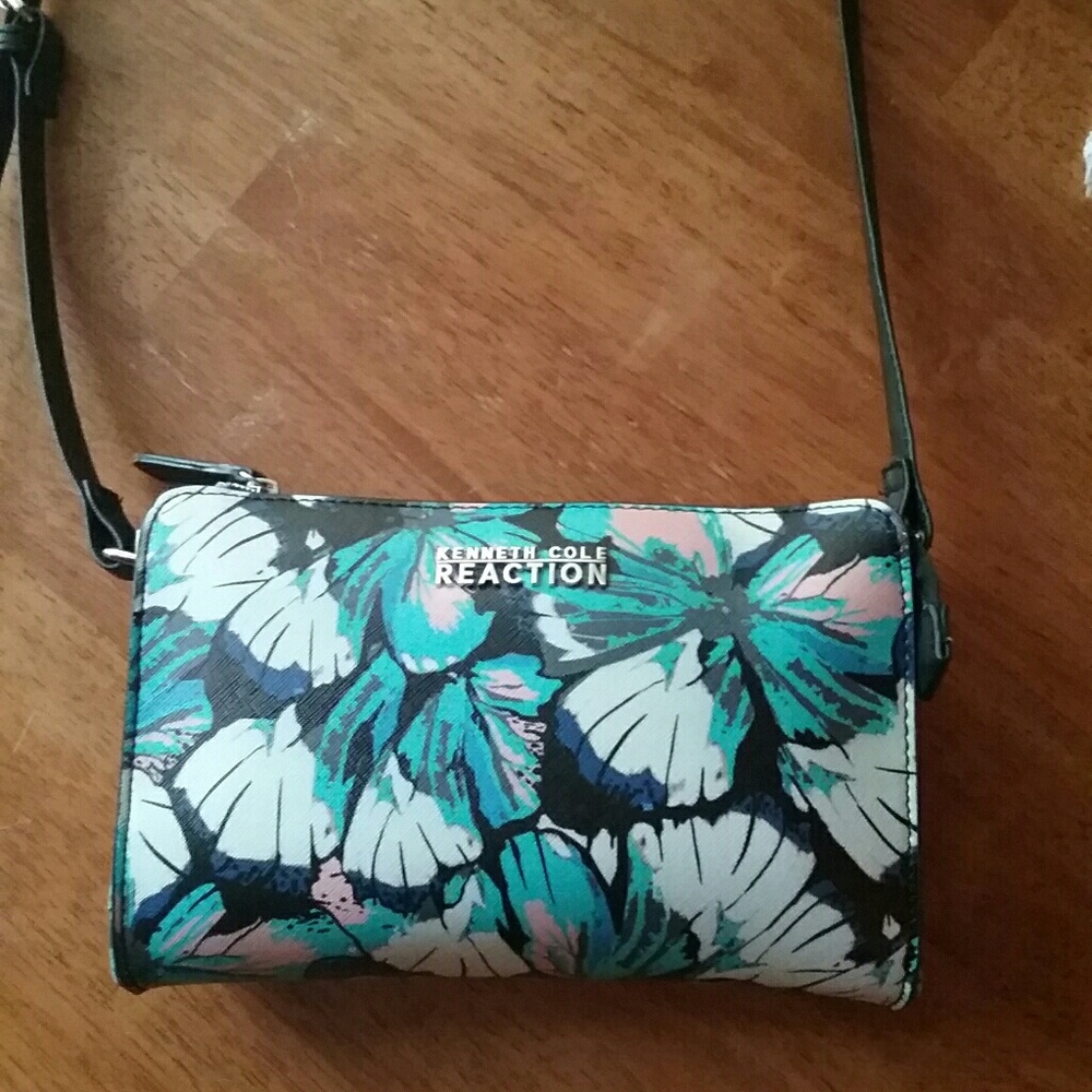 Kenneth Cole Reaction crossbody purse