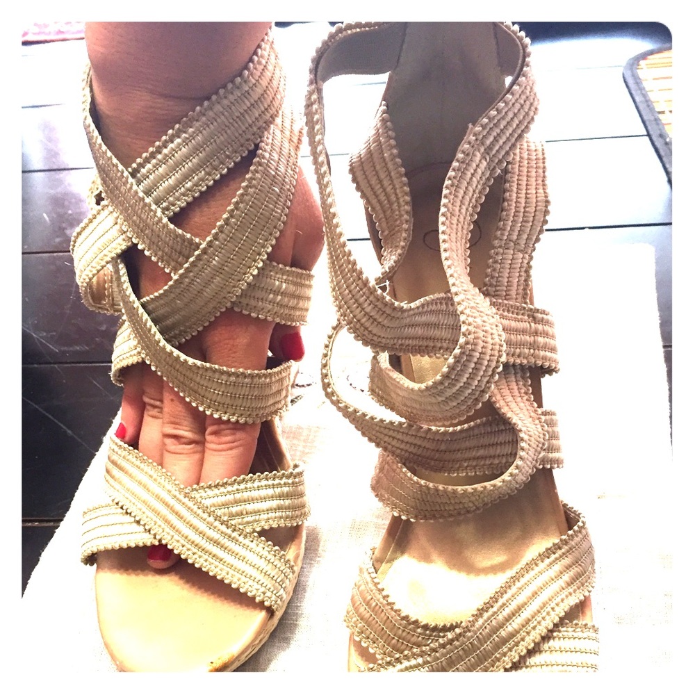 Jessica Simpson Wedges