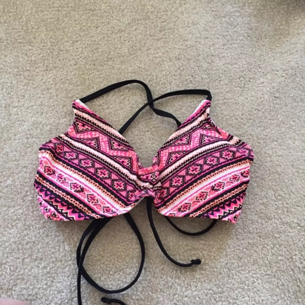Patterned cross-back swim top