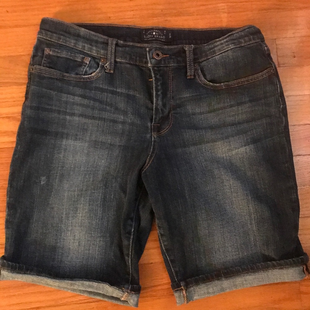 Lucky Brand "Bermuda" shorts size 12/31