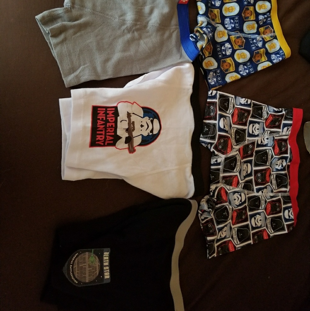 Boys Star Wars boxer briefs size 8