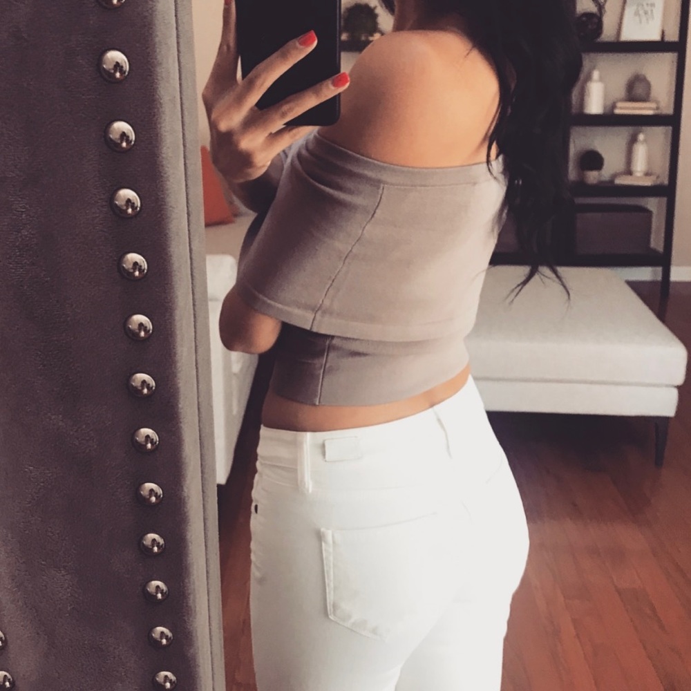 💥48 HOUR FLASH SALE💥 Taupe Off Shoulder Top - Picture 4 of 5