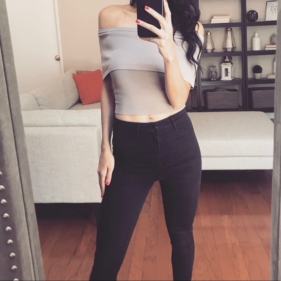 💥48 HOUR FLASH SALE💥 Taupe Off Shoulder Top - Picture 3 of 5