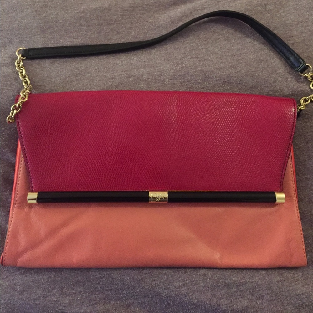 🧡💛💚💙❤️ New Gorgeous clutch DianevonFurstenberg