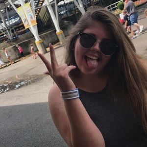 Meet your Posher, Kaitlin