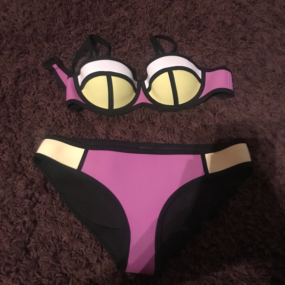 Triangle bikini