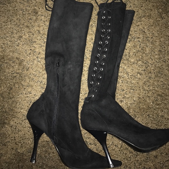 NWOB.....BCBGgirls BLACK LACE UP BACK SUEDE BOOTS - Picture 1 of 8