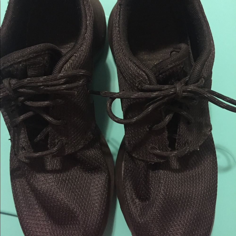 Nike Roshe Black Women's Footwear