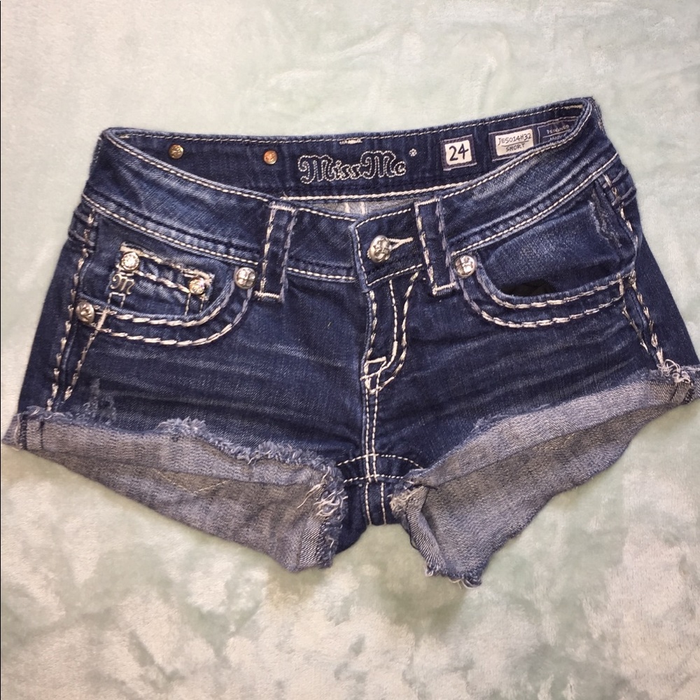 Miss me shorts! Size 24! ✨