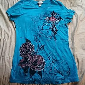 Roses and cross tee