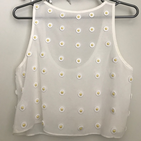 LF Daisy Cropped Tank - Picture 2 of 3