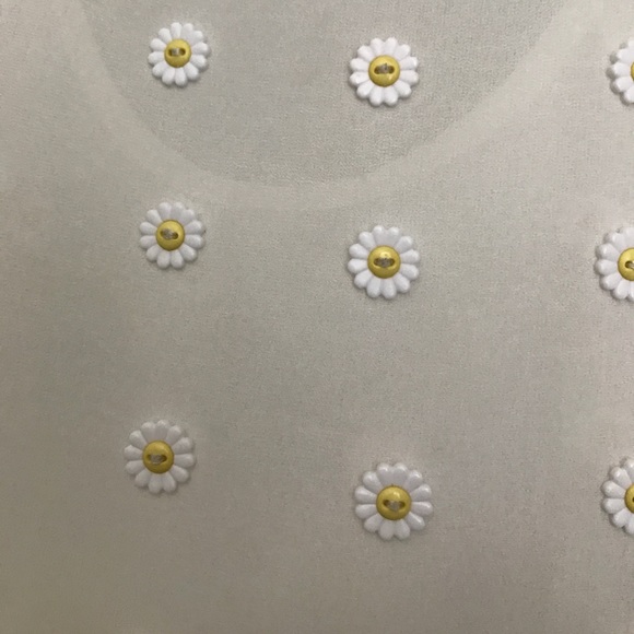 LF Daisy Cropped Tank - Picture 3 of 3
