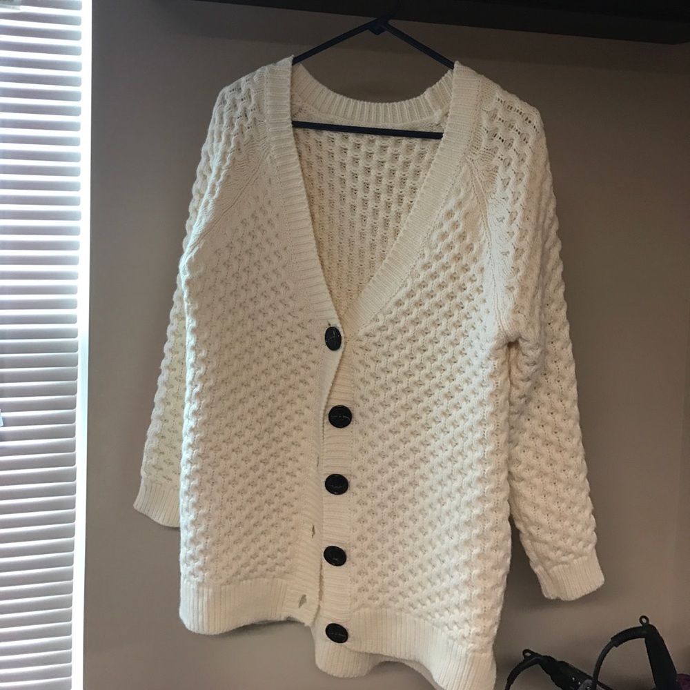 Oversized sweater cardigan