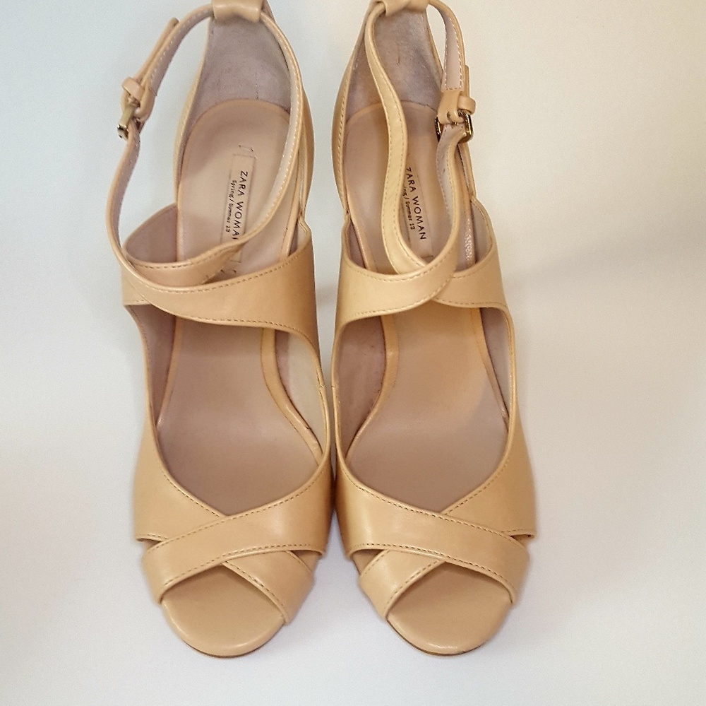 Zara nude shoe with crossover details